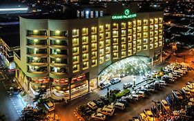 Grand Palace Hotel